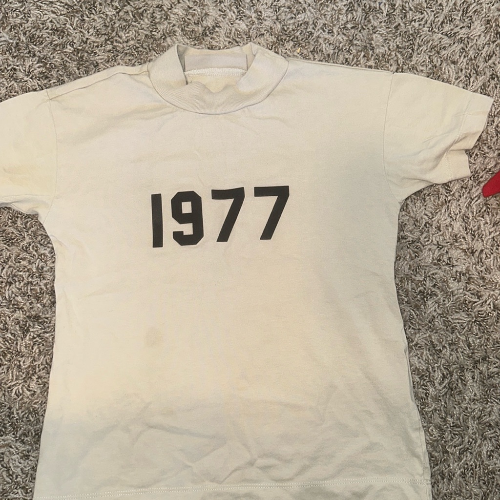 Essentials Tee